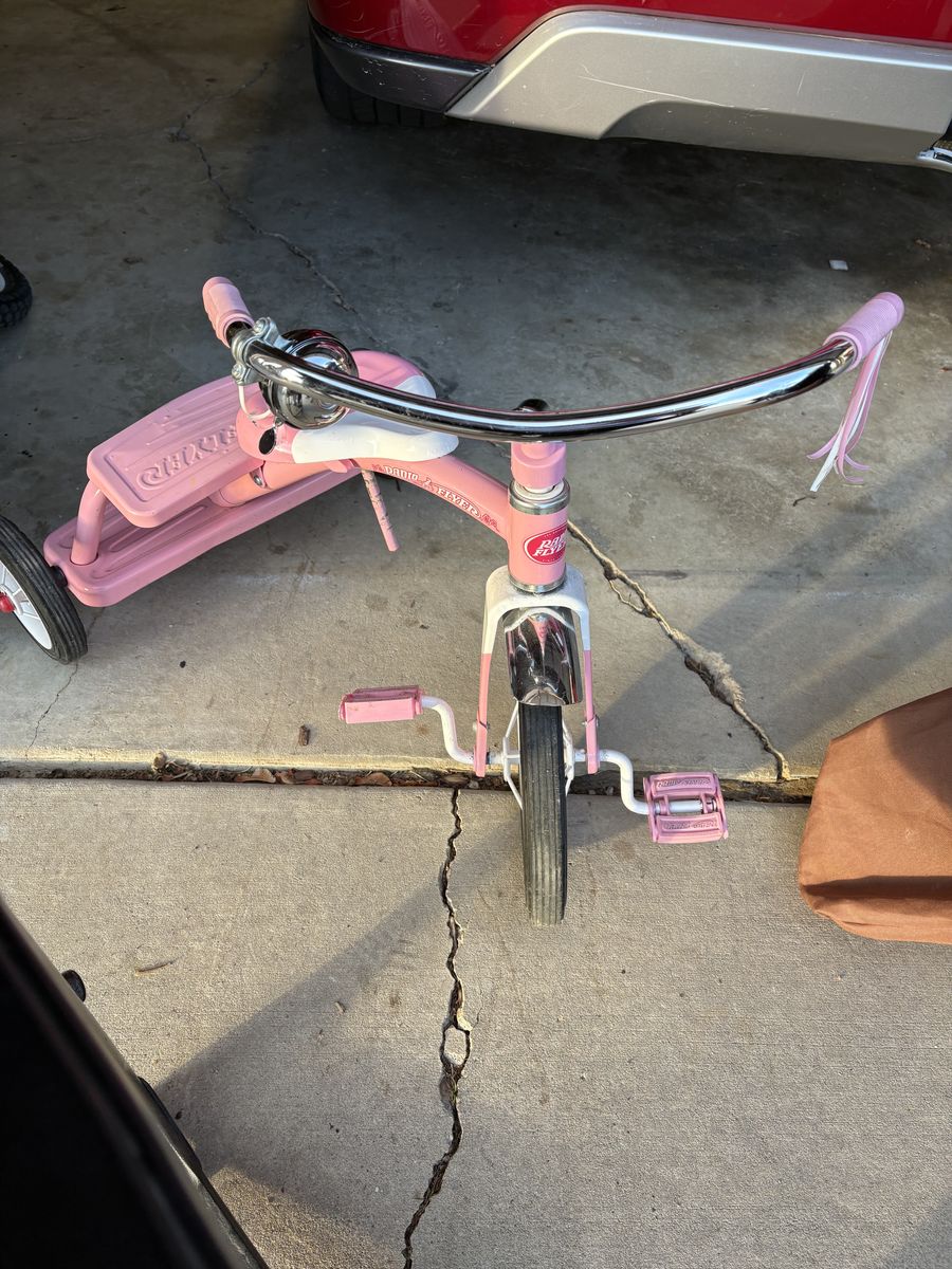 Radio Flyer Pink Tricycle