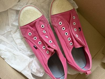 Tommy Hilfiger Girls Pink Canvas Sneakers Size 4 US