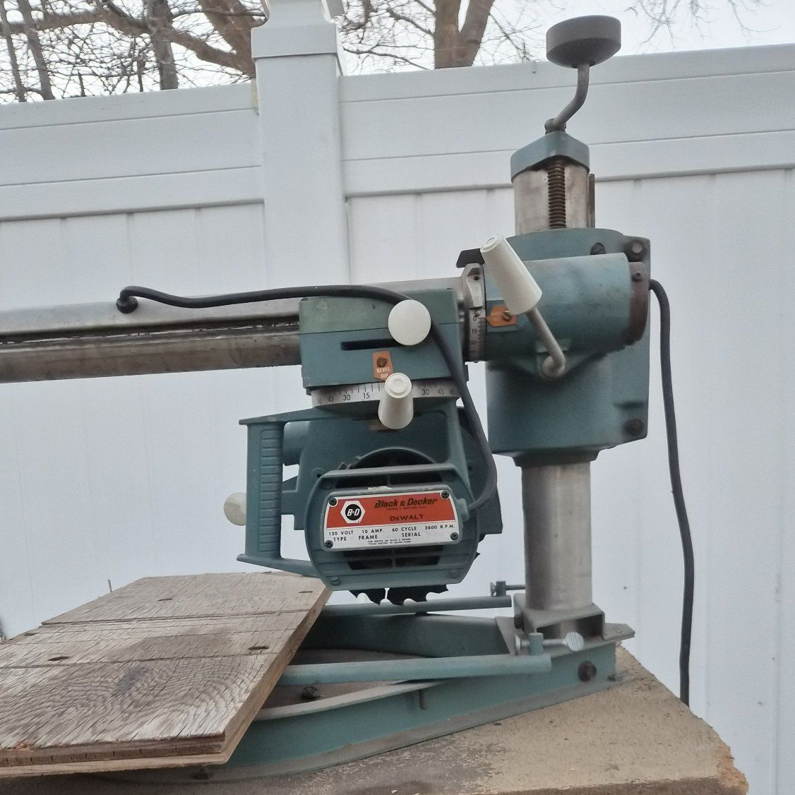 Vintage Black & Decker - Dewalt Radial Arm Saw