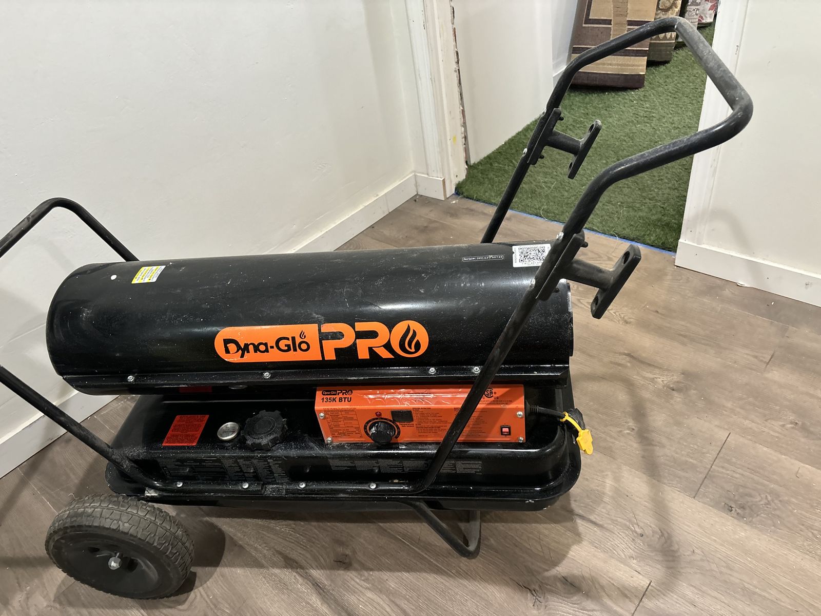 Commercial Heater Dyna-Glo 135K BTU (for large outdoor and Indoor)