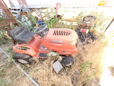 Yard tractor