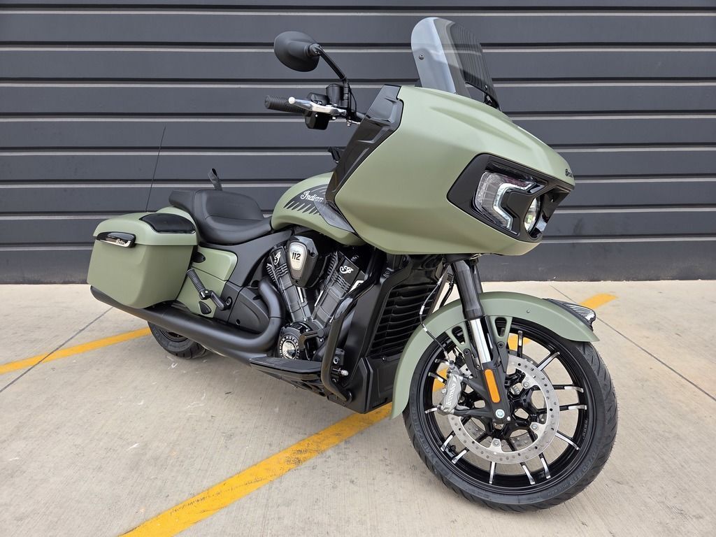 2025 Indian Motorcycle® Challenger® Dark Horse® 112 w/PowerBand Audio Moss Green Smoke