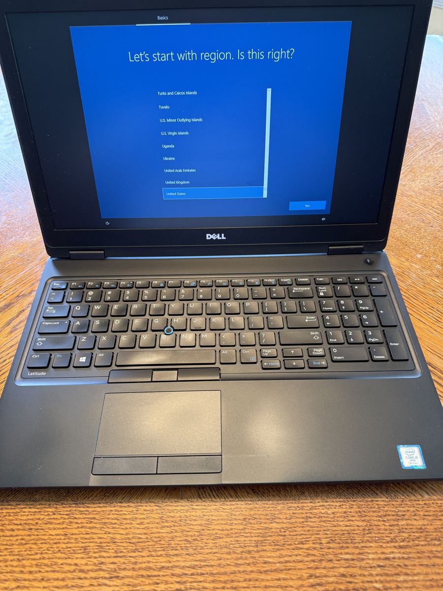 Dell Latitude 5580 Laptop – Includes Genuine 130W Dell Power Adapter $100 OBO