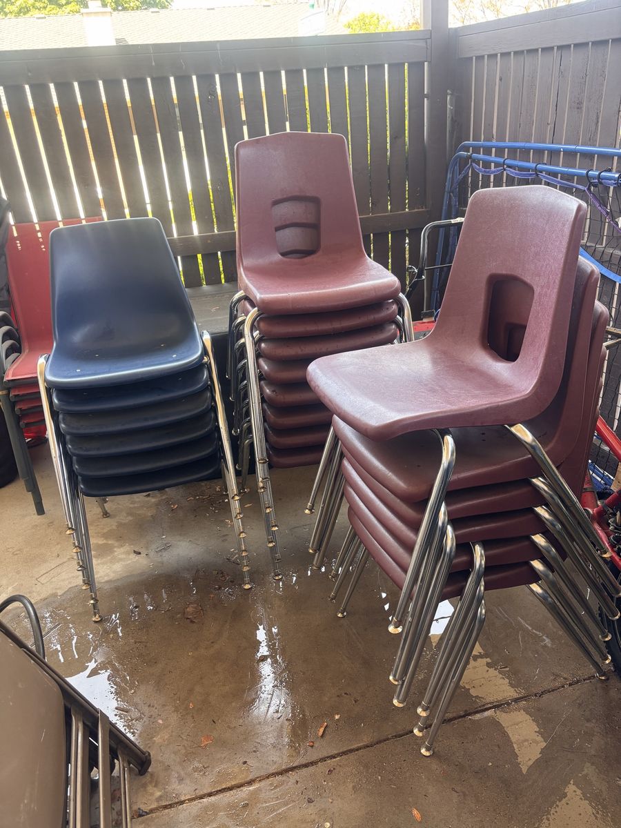 20 Chairs