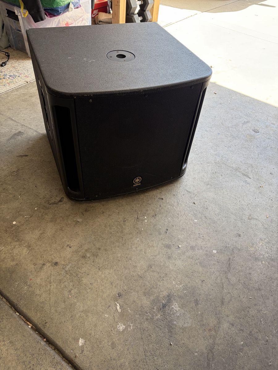 Yamaha 15” powered subwoofer