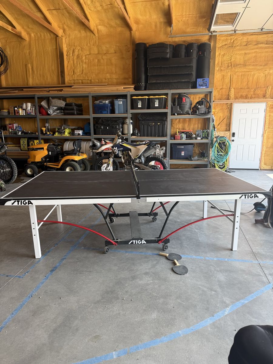 STIGA T60 Table Tennis Table Indoor/Outdoor Ping Pong Foldable - Excellent Condition