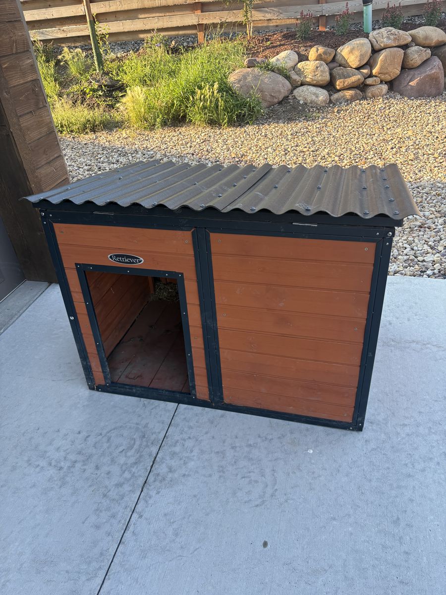 Free Dog House