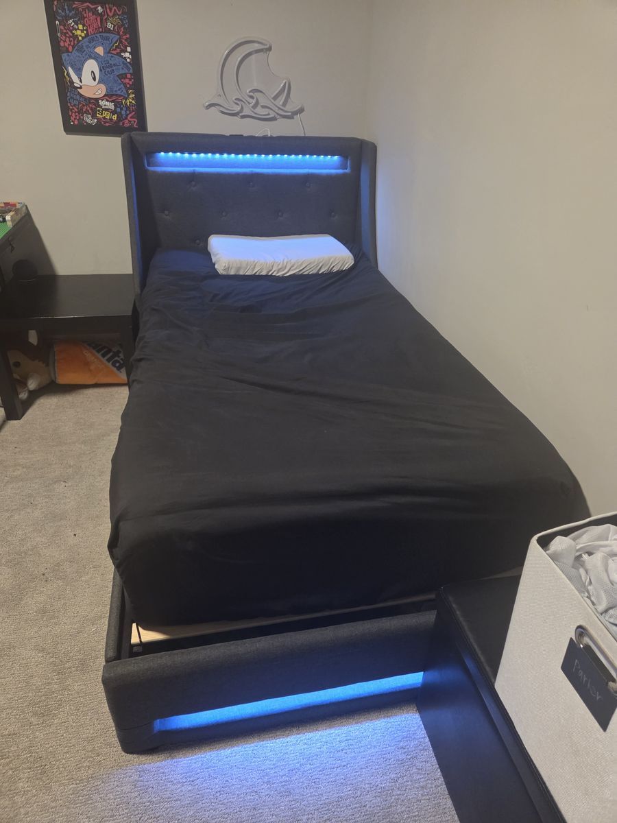 Twin bed