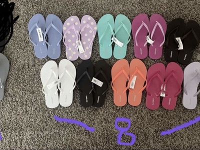 New Old Navy Flip Flops Size 8 And 9
