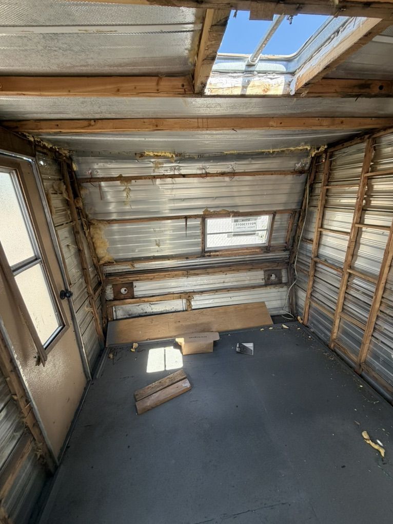 Main image 12