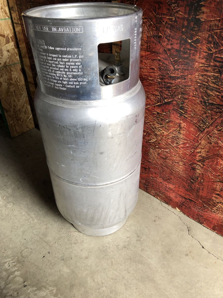 New aluminum propane, 33.5 gallon tank