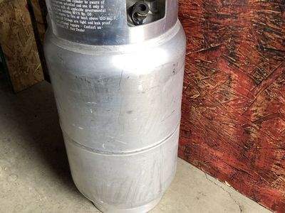 New aluminum propane, 33.5 gallon tank