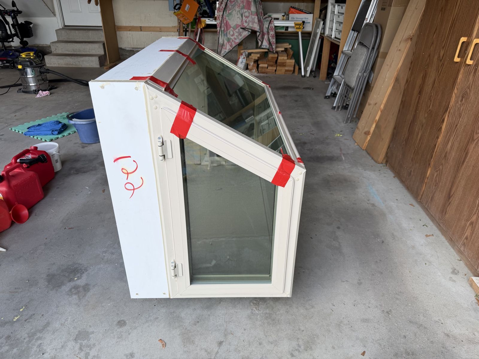 Main image 10