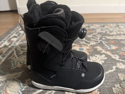 Brand new Hera double Boa snowboard boots