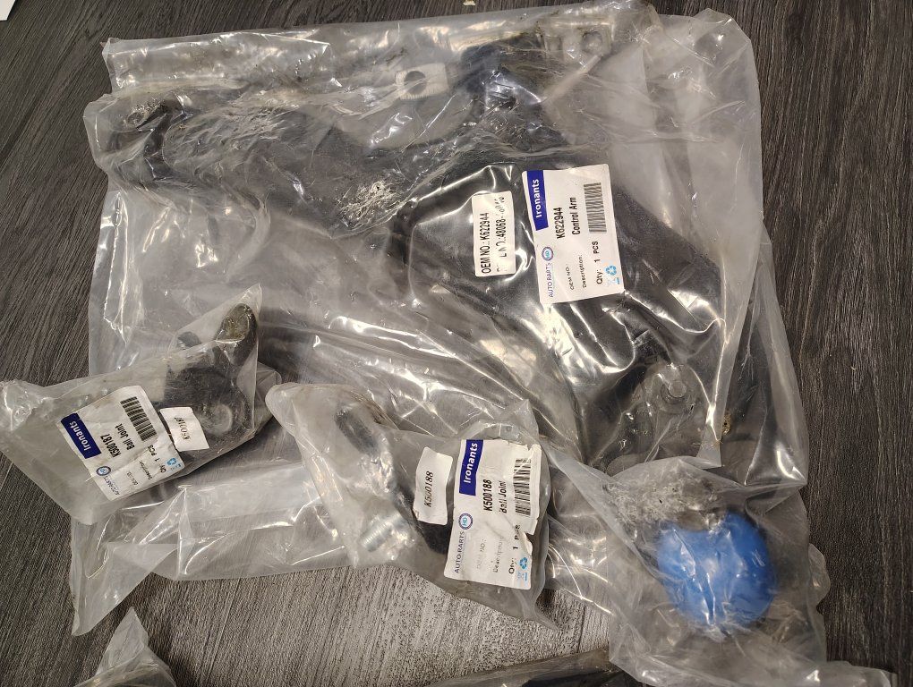 2pc 1* K622944 +1* K622945 Front Lower Control Arm