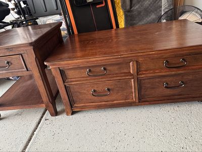 Coffee Table lift top & matching End Side Table