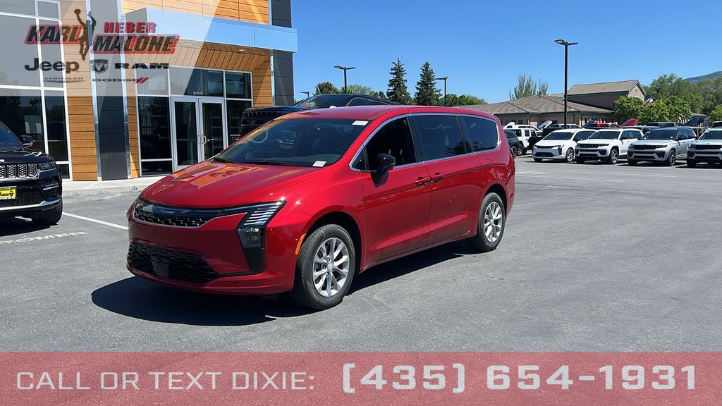 2027 Chrysler Pacifica Select