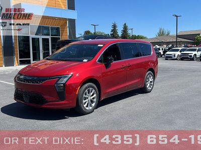 2027 Chrysler Pacifica Select