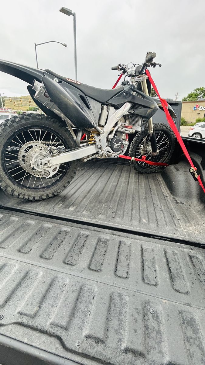 2005 Honda crf 250r with Renthal Handlebars and Guts Racing Seat
