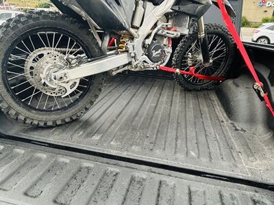 2005 Honda crf 250r with Renthal Handlebars and Guts Racing Seat