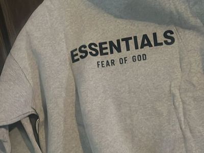 Essential hoodie