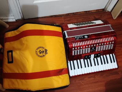 Accordion for sell
