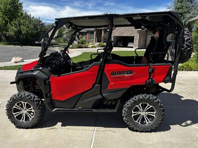2018 Honda Pioneer 1000-5, 2835 Miles, Fox Shocks, Slim Roof, Spare Tire Rack w/Spare, Back Poly Window, Warn Winch, more.....