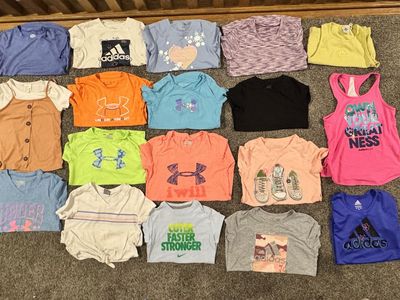 18 very cute 7/8 girls T-shirts