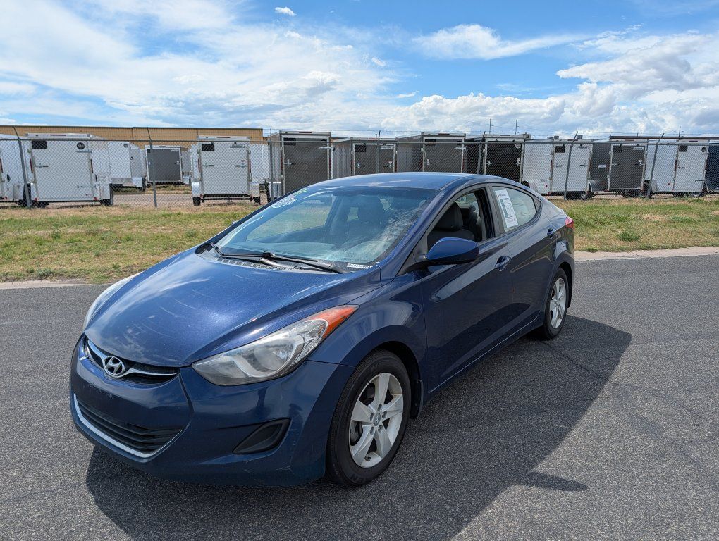 2013 Hyundai Elantra Base