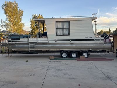 House boat