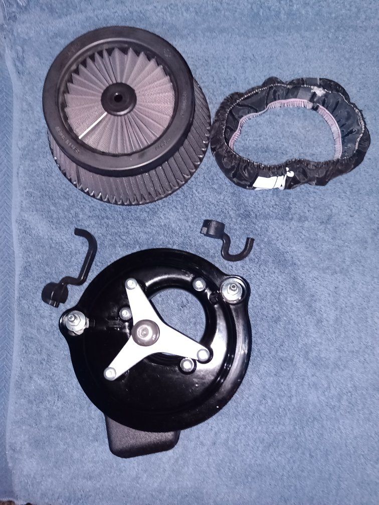 Screamin eagle High-Flow Air Cleaner Assembly with a K&N Rain Sock