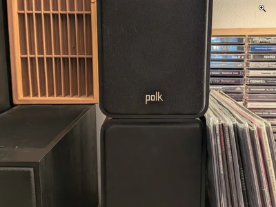 Polk Audio Bookshelf Speakers. ES15