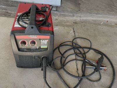 Lincoln Electric 140 Weld-Pak Welder Machine