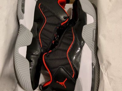 Jordan Black/Red/Grey Basketball Shoes - Size 10
