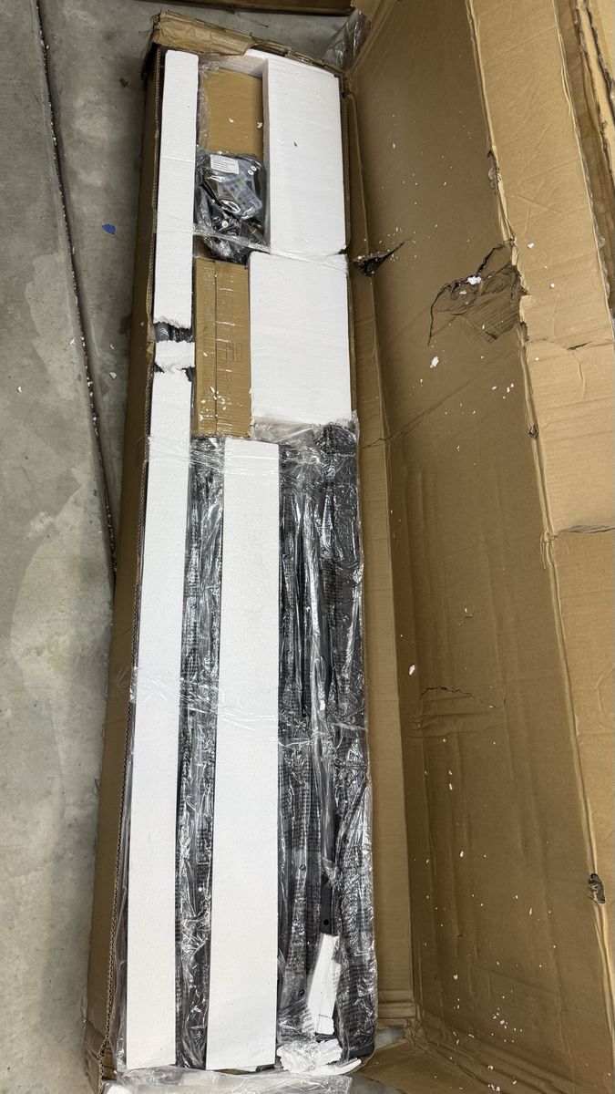 Main image 3