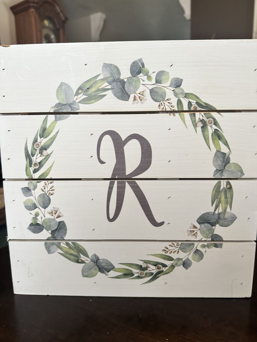 Hobby Lobby Wooden Pallet Wall Decor with Initial R Eucalyptus Wreath