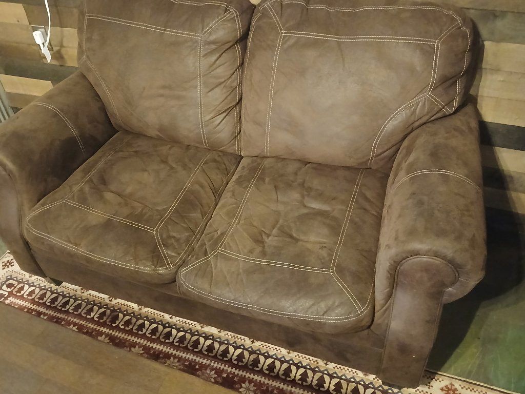 Love seat