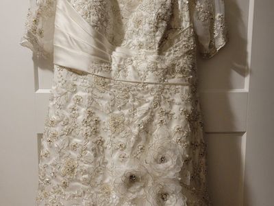 Ivory Wedding Dress Adjustable Size 10-14 Beautiful, Beaded and Pearl Embroidery With Crystals Worn Twice