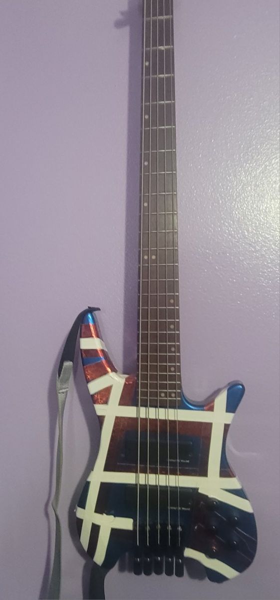 5 strings bass. IYV