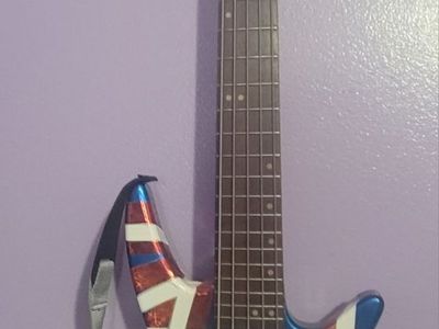 5 strings bass. IYV