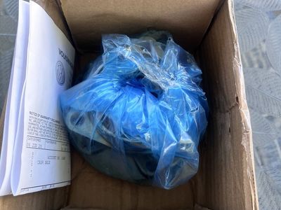 NIB Volkswagon wheel, bearing hub 5Q0-407-621-F