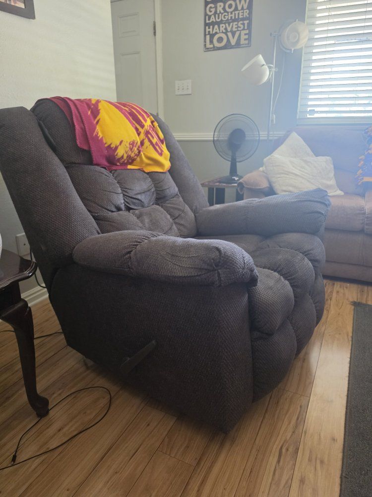 Ashley Furniture plush fabric electric message/heat/cool recliner