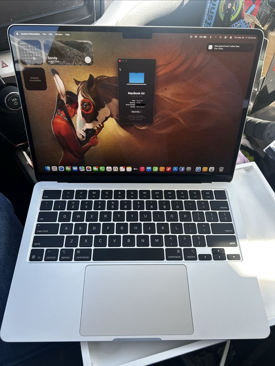 2025 Macbook Air 13" M4 16 GB