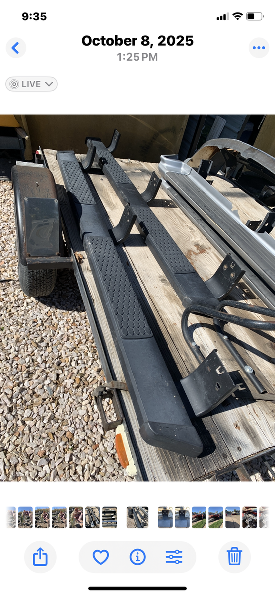 2021 Ram 2500 4 door Running boards