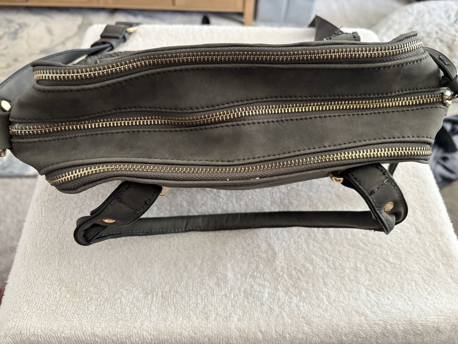 Main image 6