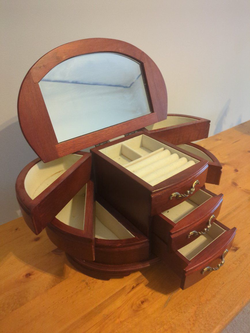 Main image 2