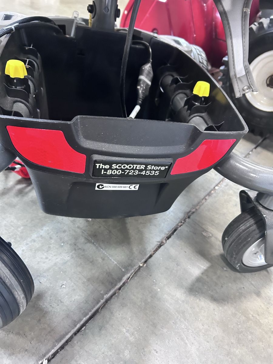 Scooter wheelchair