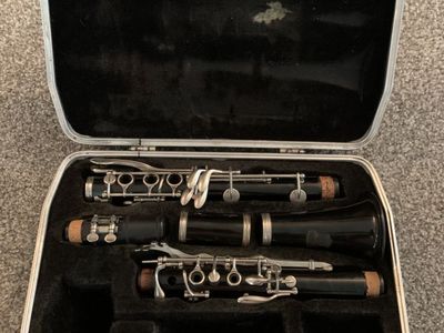 Bundy Clarinet In Playing Condition