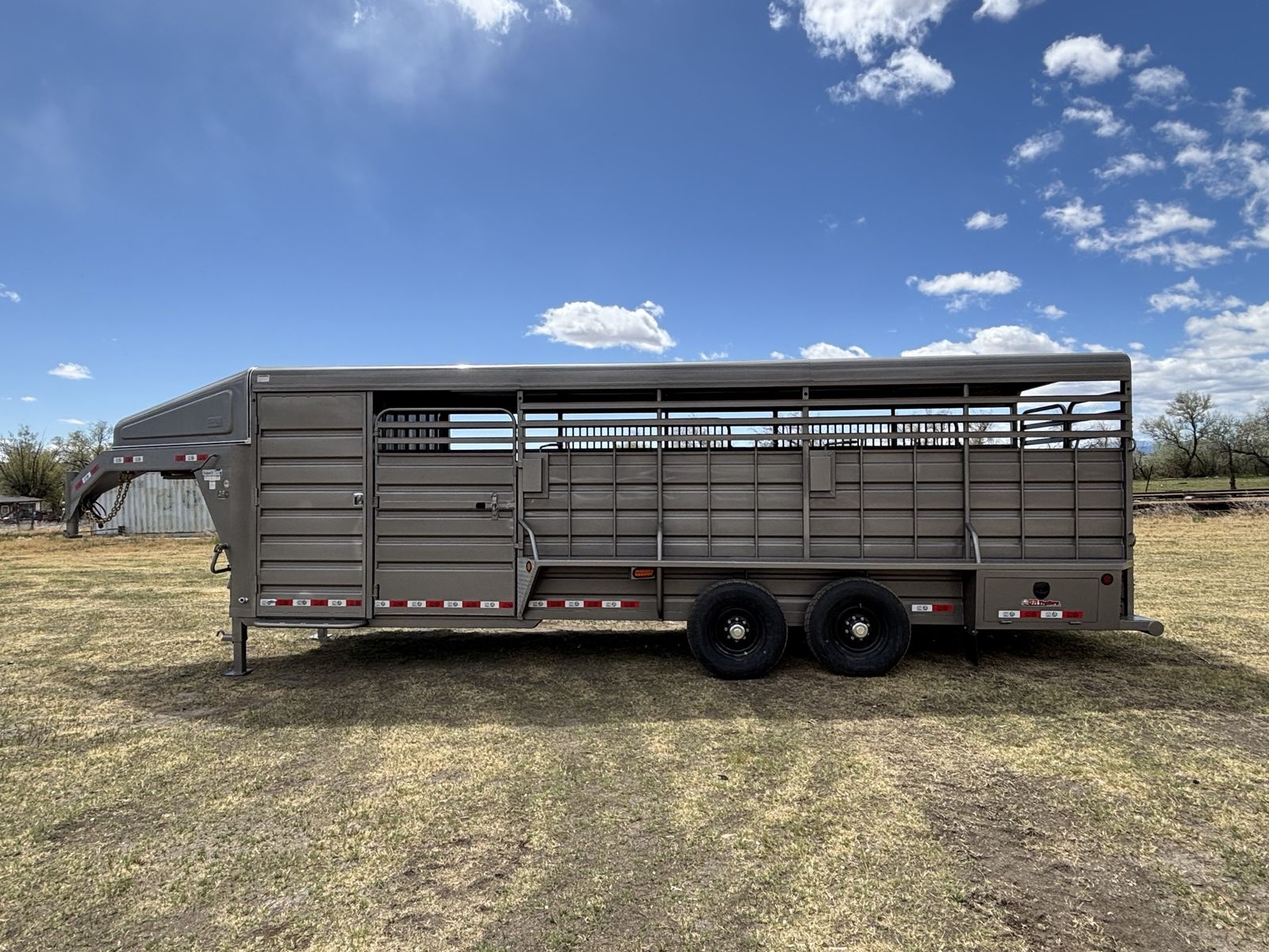 NEW 24’ Deluxe Tack GR Stock Trailer