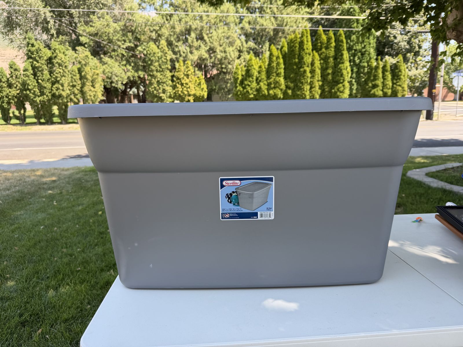 Storage totes